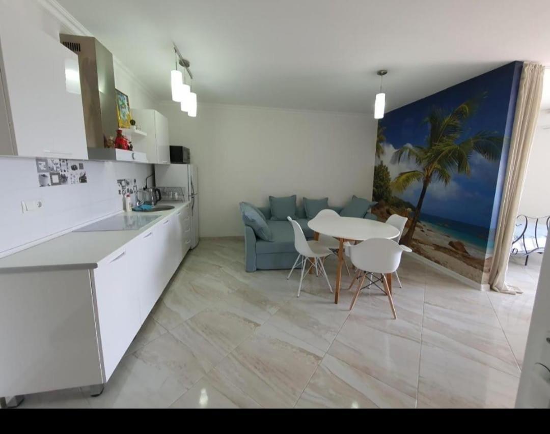 Paradise Apartment Batumi Ngoại thất bức ảnh